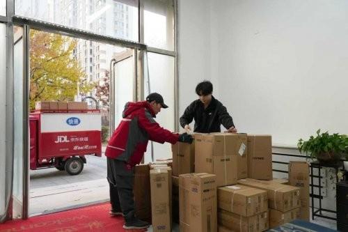 致敬城市煙火守護者 京東生活小家電，溫暖夜歸人的家